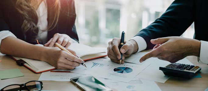 Viewing Financial Reports